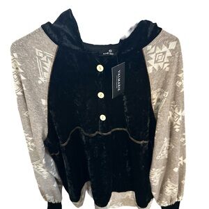 NWT Valani Black and Gray Button-Up Hoodie velvet Aztec so soft 1-2x cute